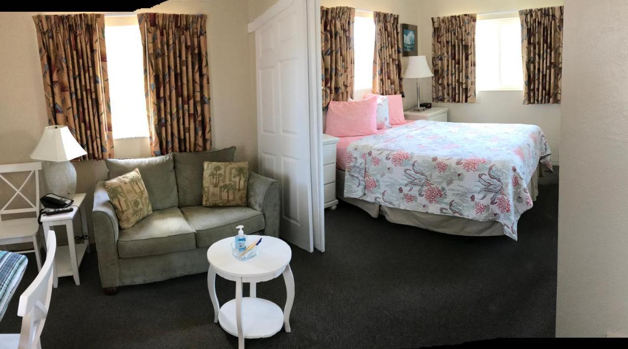 Deluxe Queen Suite
