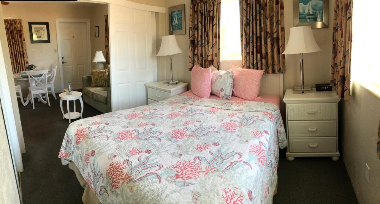 Deluxe Queen Suite