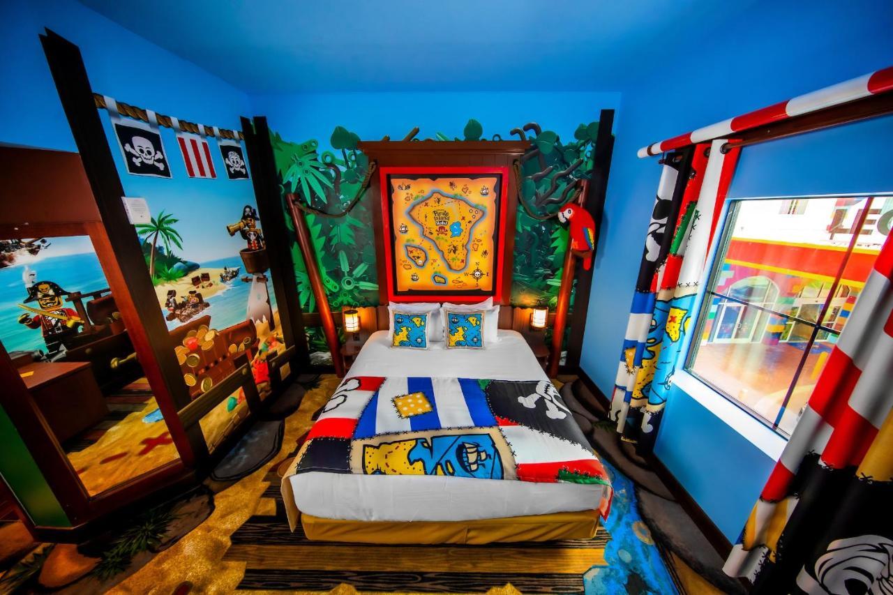 Pirate Theme Family Room LEGOLAND® Pirate Island Hotel