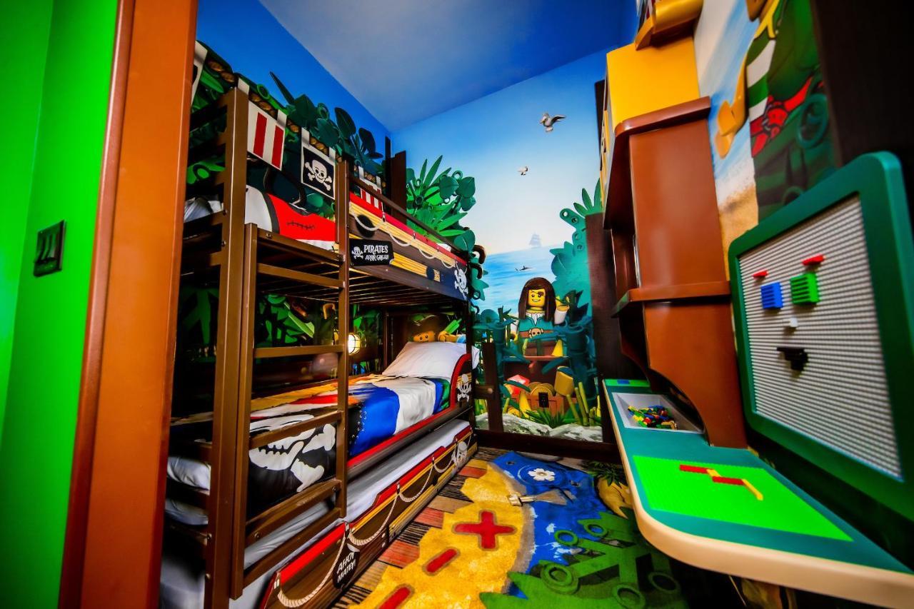 Pirate Theme Family Room LEGOLAND® Pirate Island Hotel