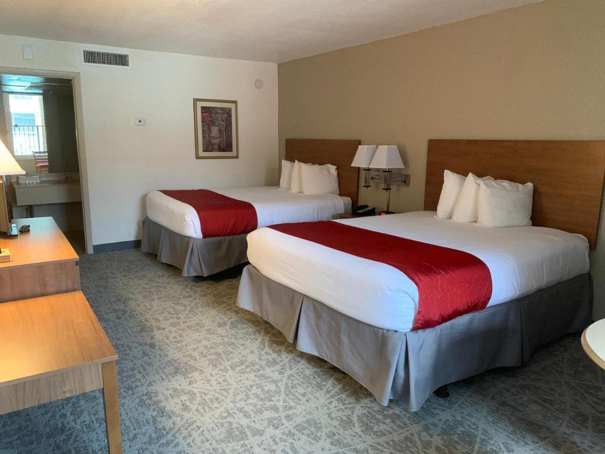 Superior 2 Queen Beds Poolview Inn Room