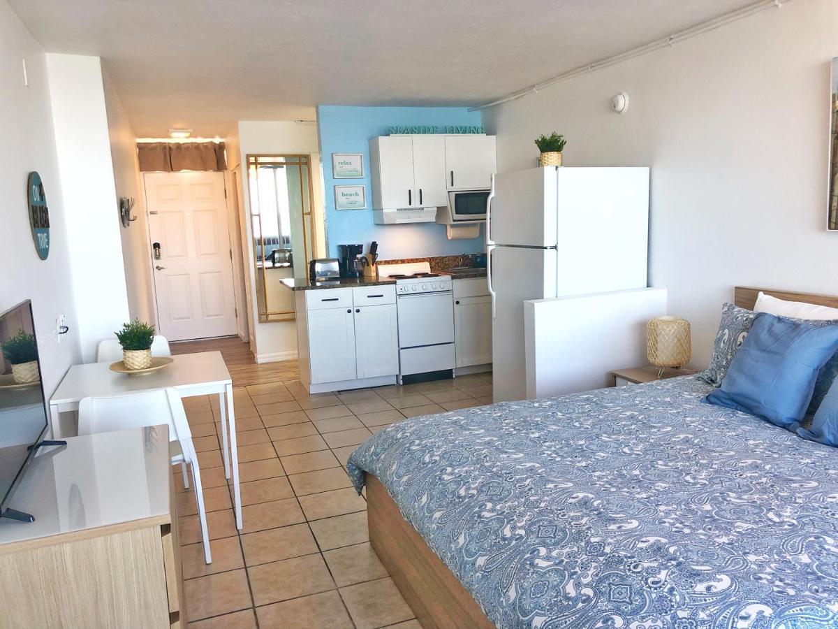 Studio with Ocean View,1027335934:JPEG
