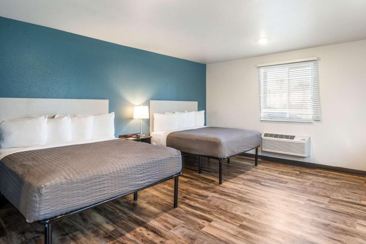 Standard Queen Room with Two Queen Beds - Non-Smoking