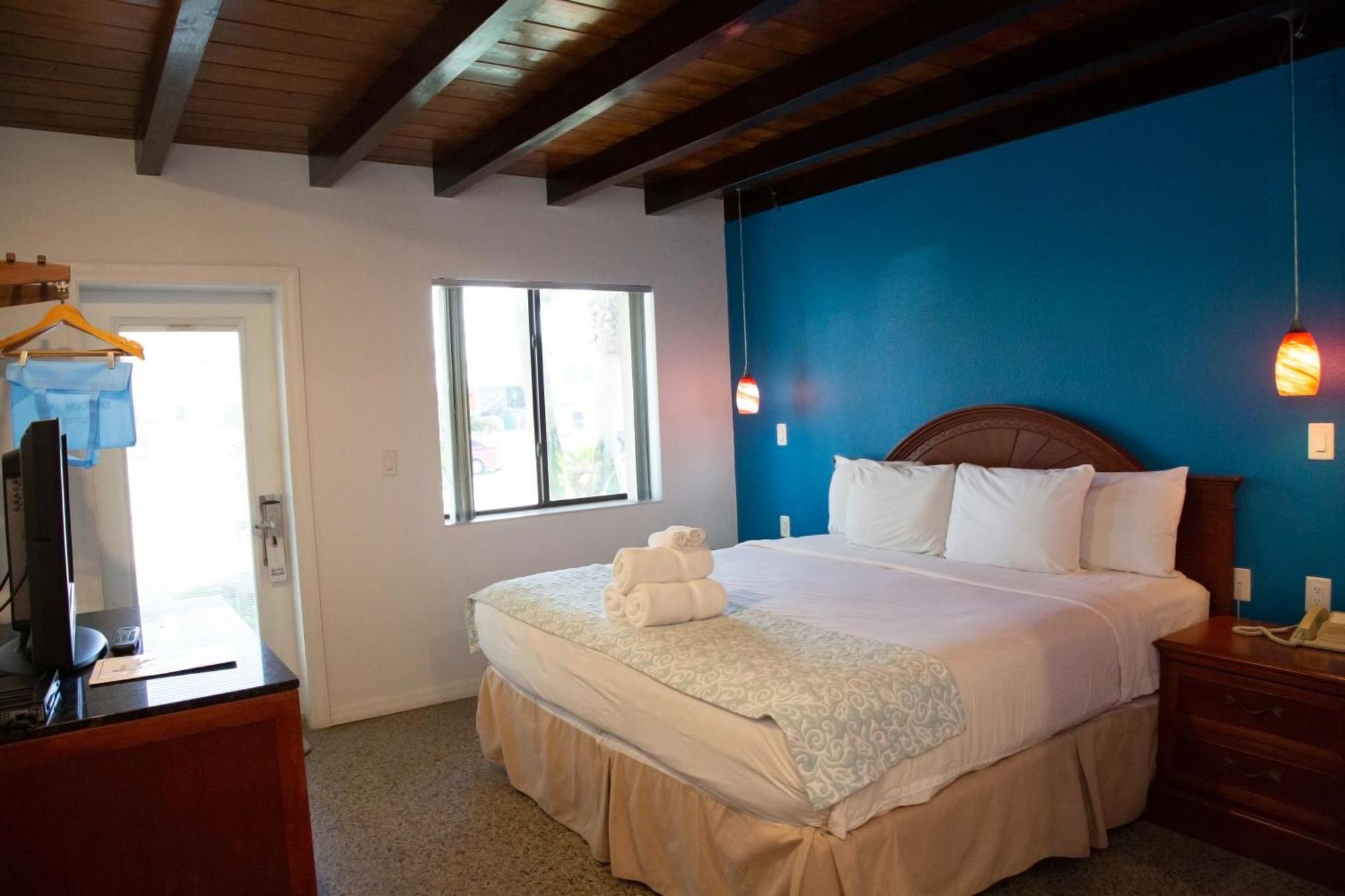 King Room Courtyard View