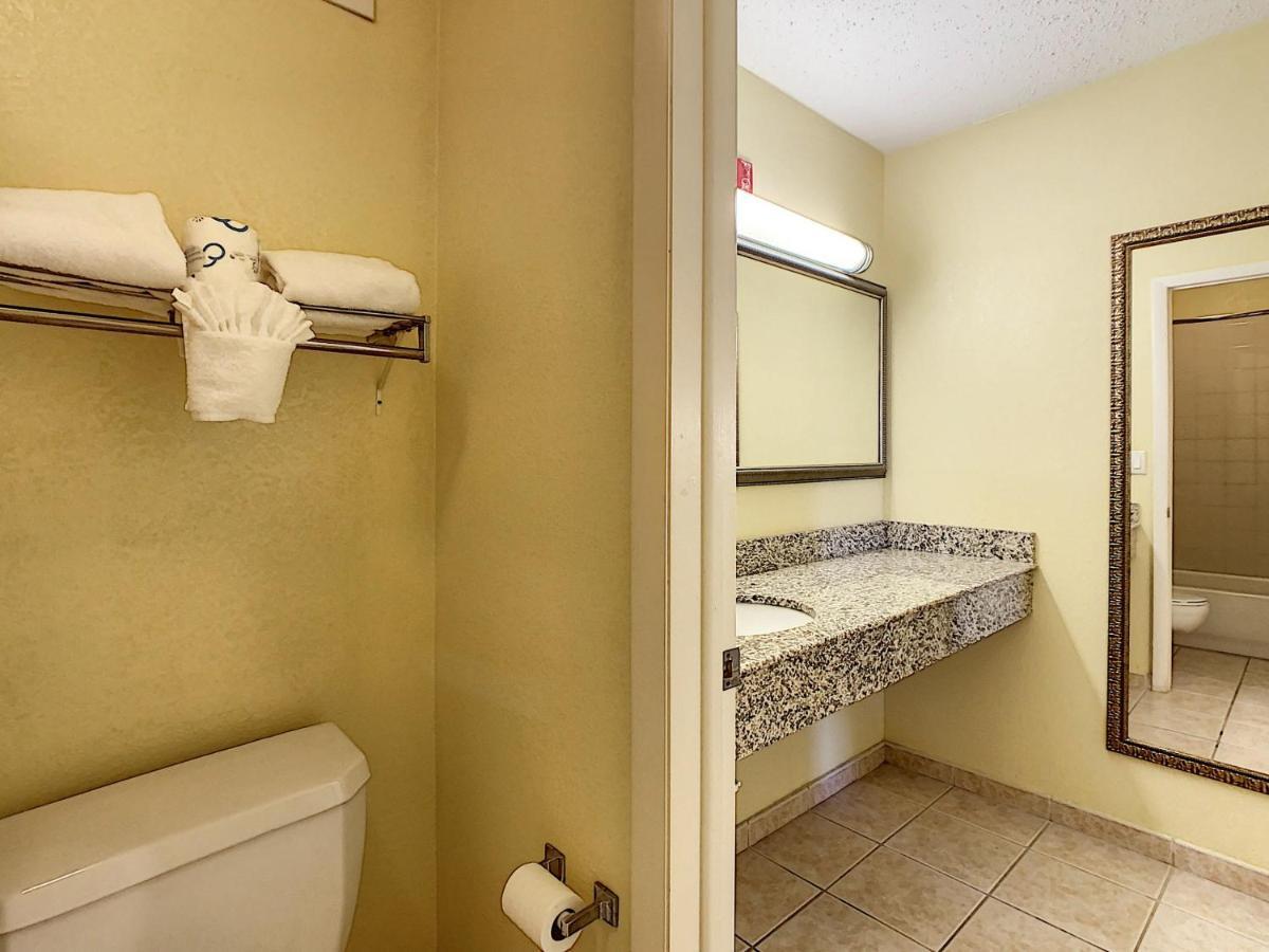 Double Room Two Double Beds Non-Smoking