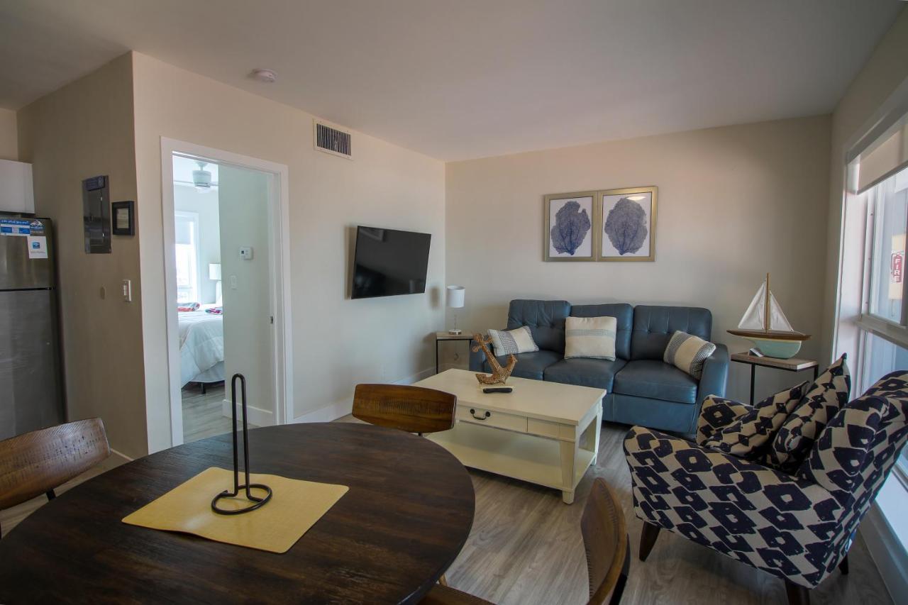 One-Bedroom Suite,1121678109:JPEG