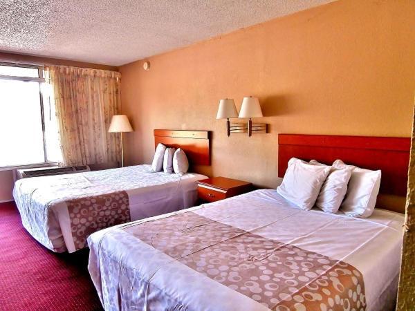 2 Queen Beds Non-Smoking