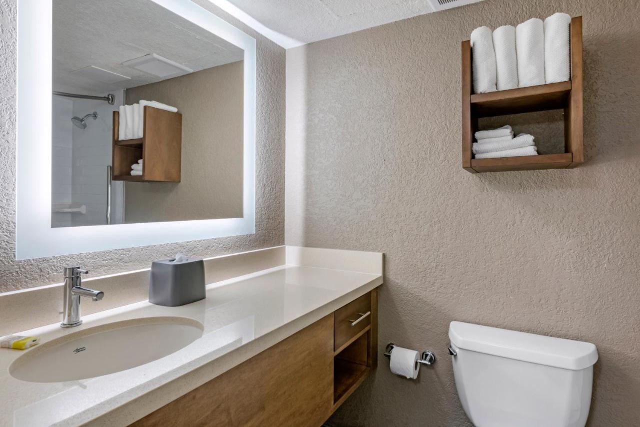 One-Bedroom Suite with Two Double Beds,1276391686:JPEG