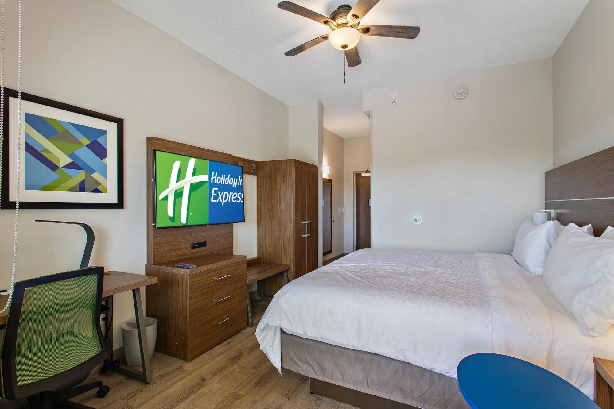 Standard King Room