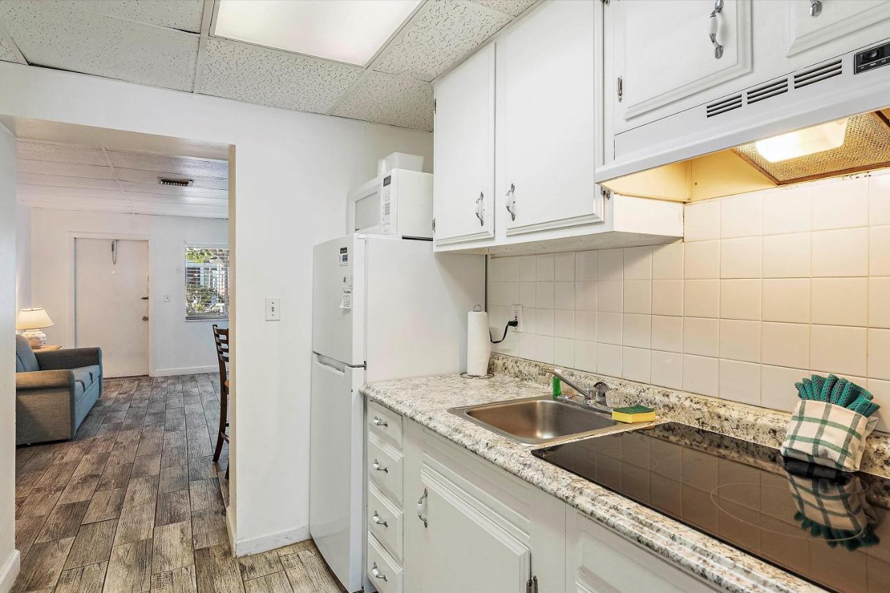 One-Bedroom Apartment,1183886539:JPEG