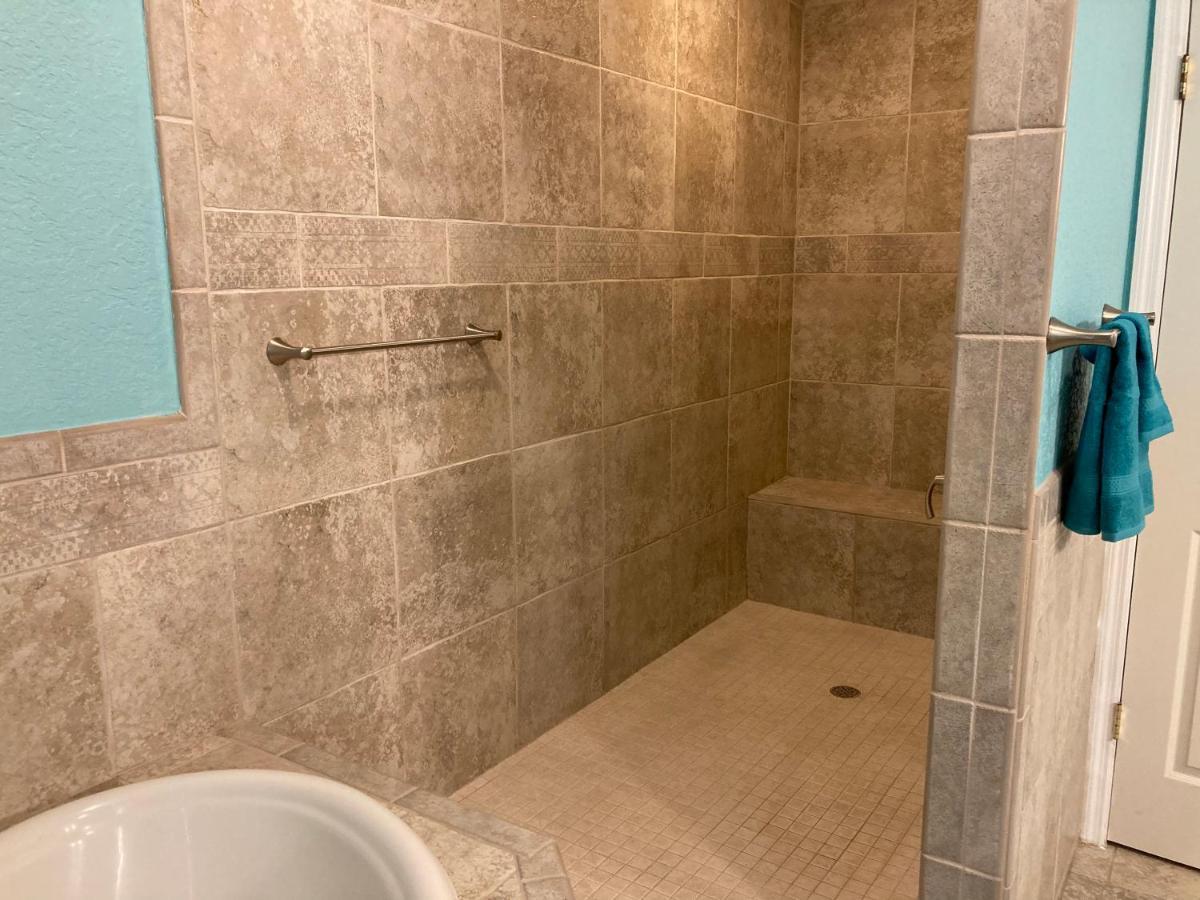 Studio Spa Bath