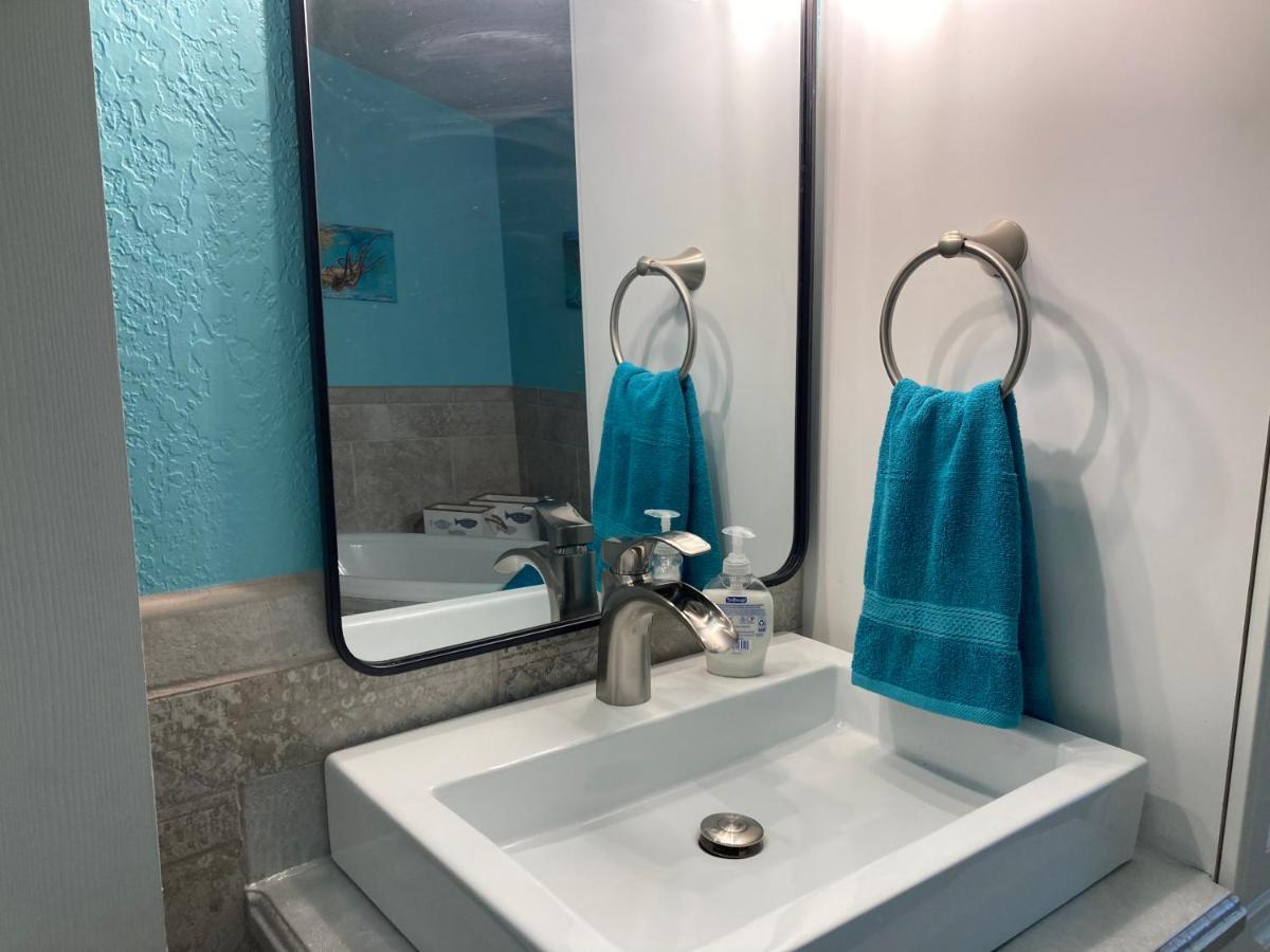 Studio Spa Bath