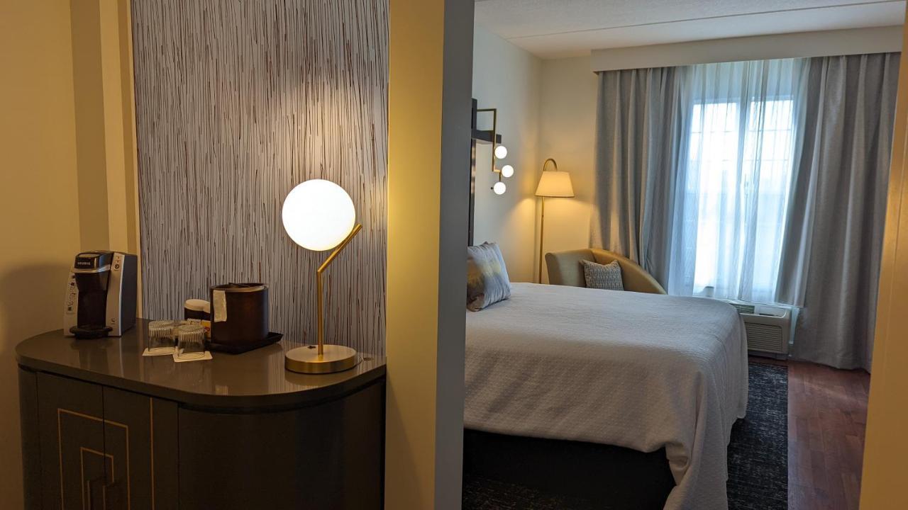 Standard King Room