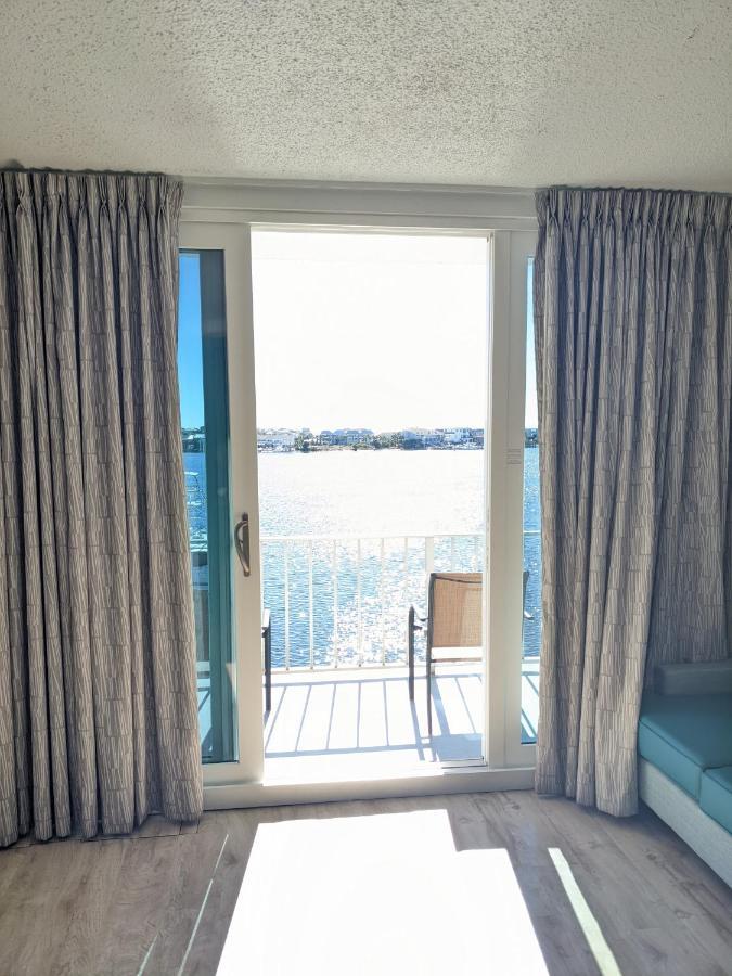 Queen Room with Two Queen Beds and Harbor View - Non-Smoking,1328022065:JPEG