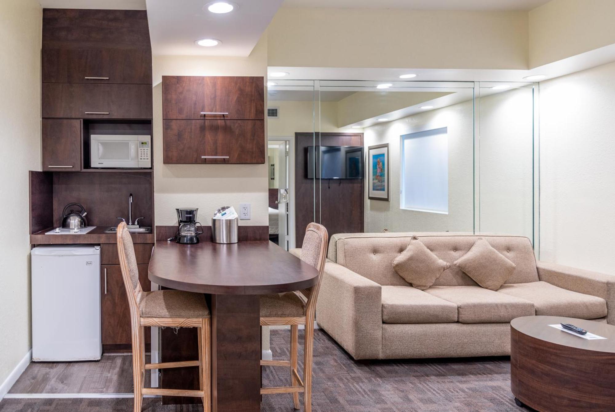 Queen Suite
