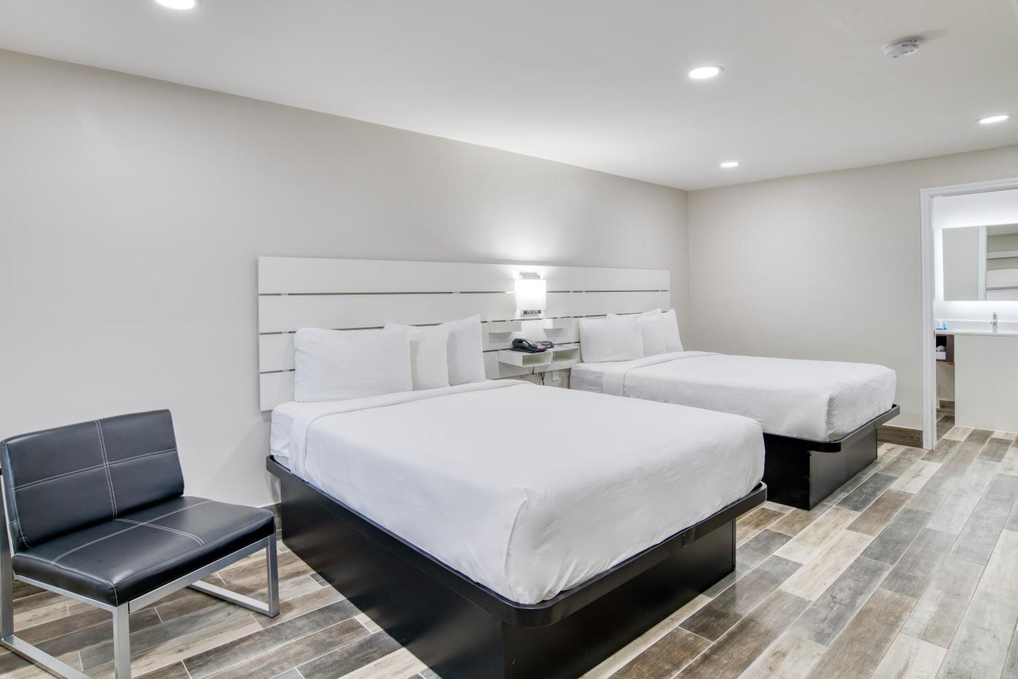 Deluxe Queen Room Two Queen Beds
