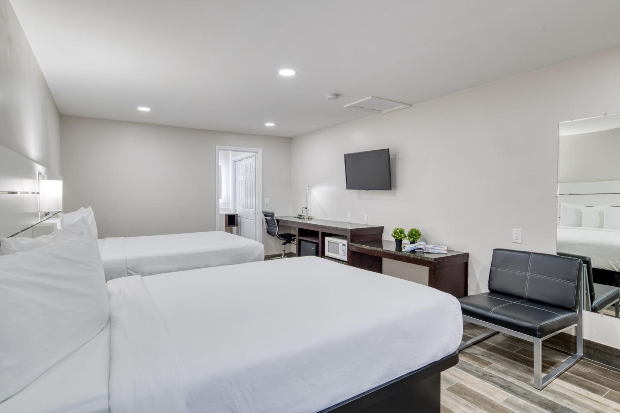 Deluxe Queen Room Two Queen Beds