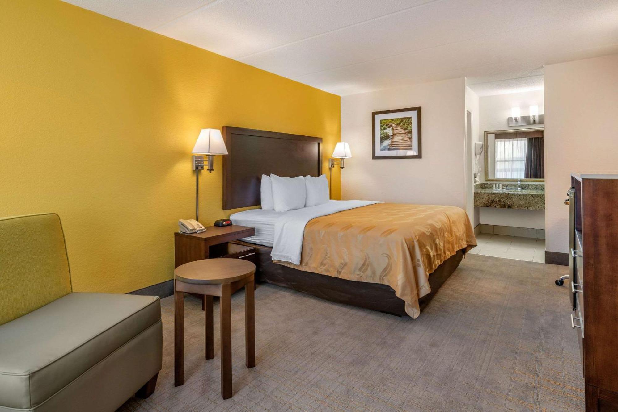 King Room - Accessible/Non-Smoking