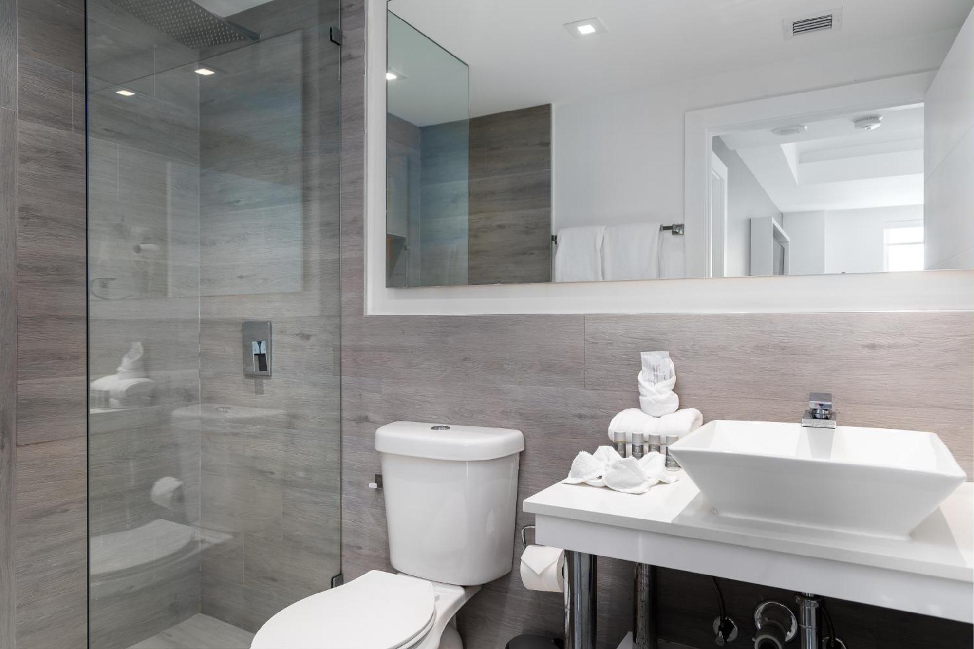 Luxury One Bedroom Suite Balcony
