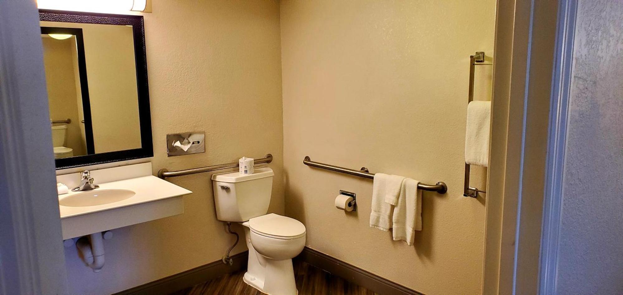 King Room Bath Tub Mobility or Hearing Accessible Non-Smoking
