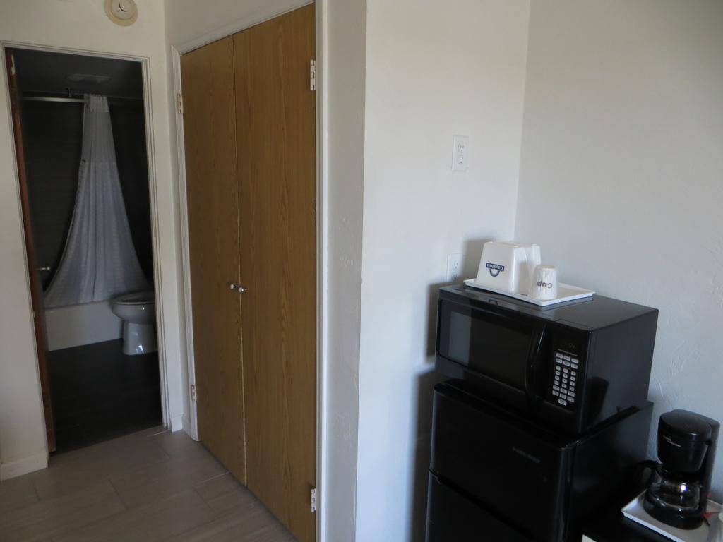 Oceanfront Studio Suite with Two Queen Beds - Non-Smoking