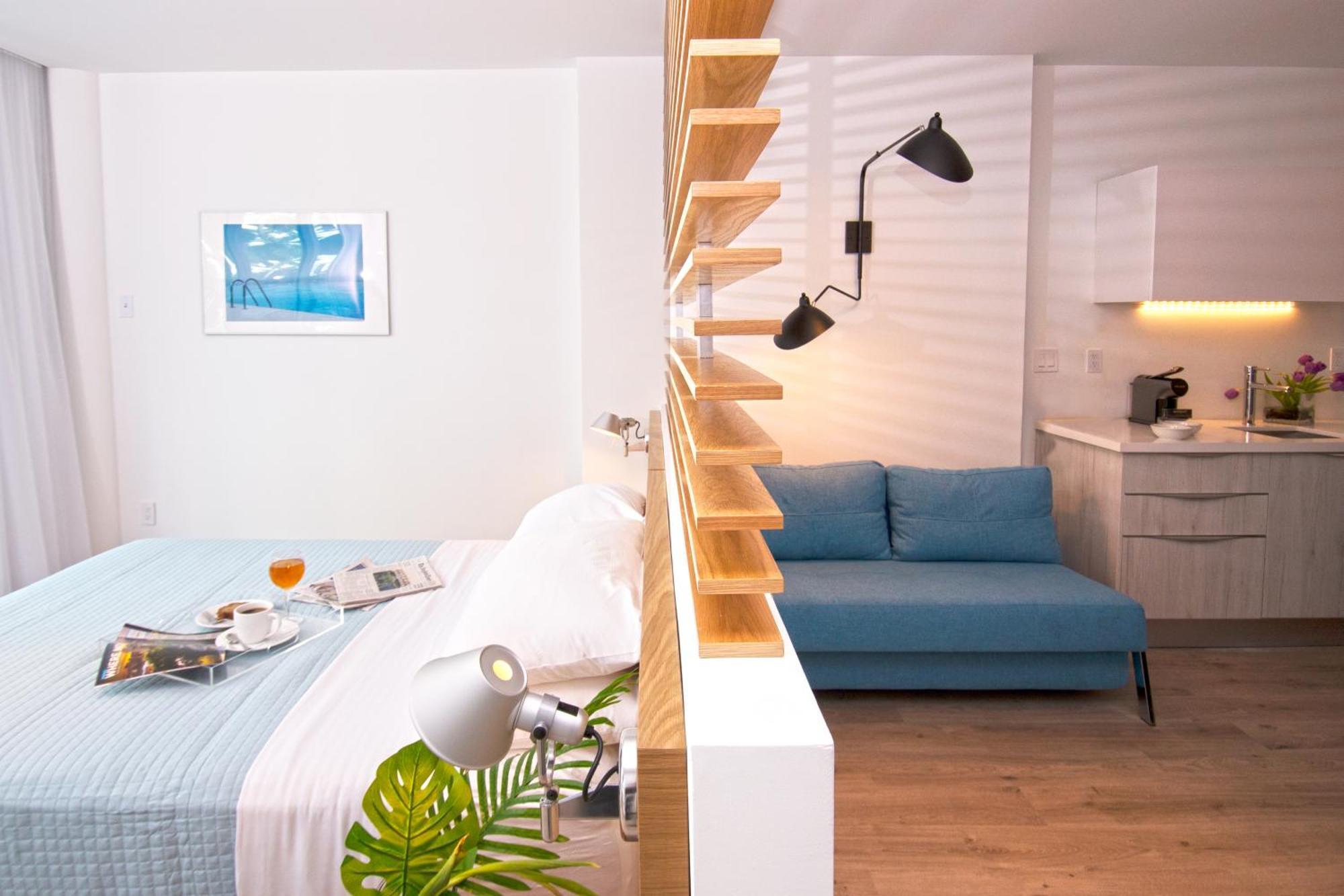 Oceanside Studio Suite with Kitchenette and Balcony,1448859430:JPEG