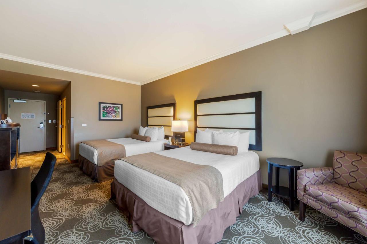Queen Room with Two Queen Beds - Non-Smoking,1273285774:JPEG