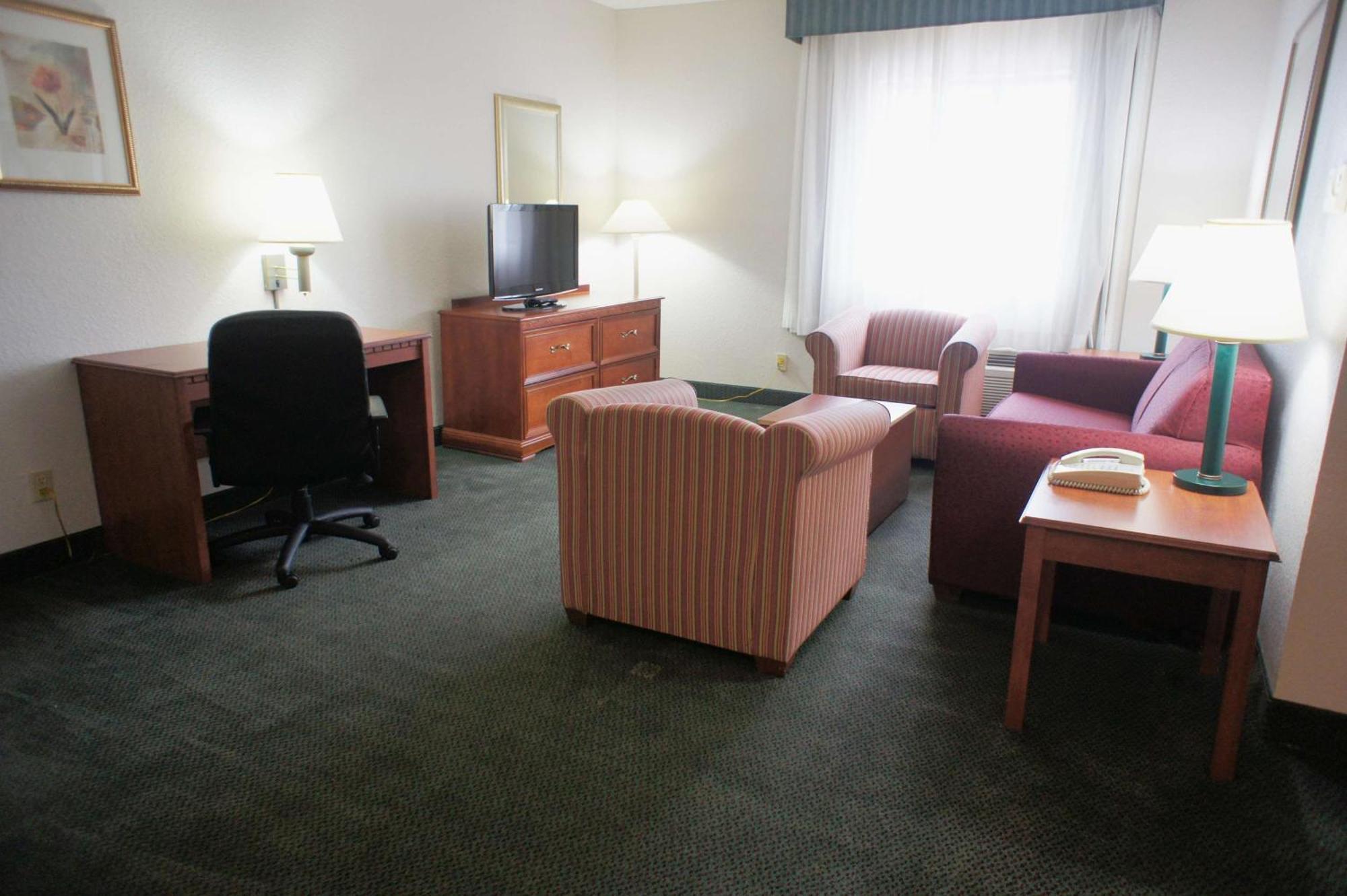 One-Bedroom King Suite - Non-Smoking,1276316680:JPEG