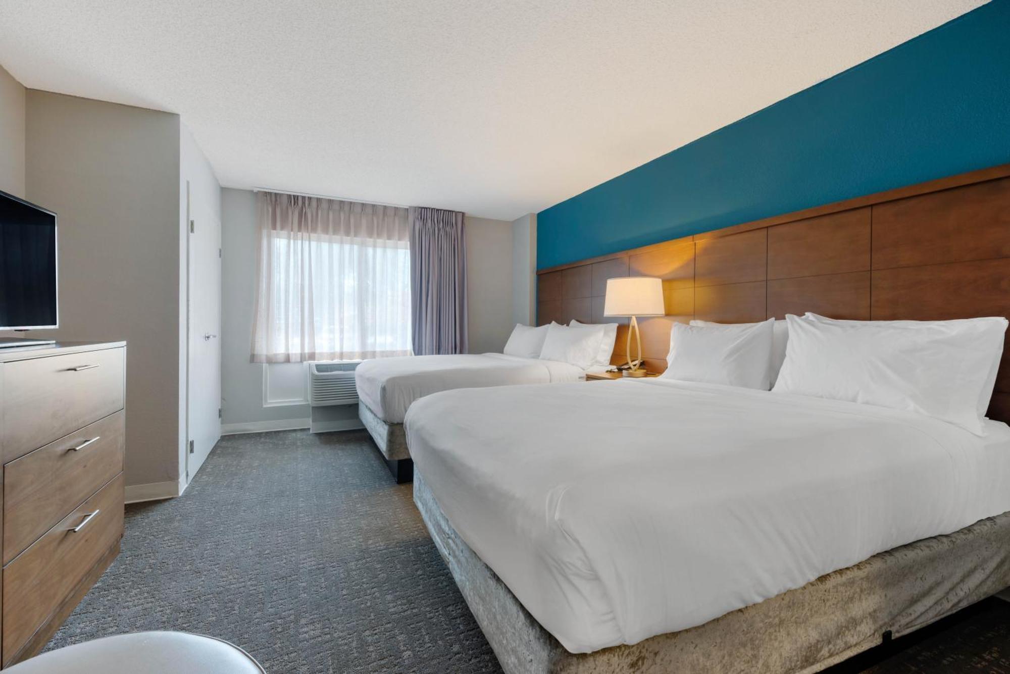 One-Bedroom Suite Two Double Beds