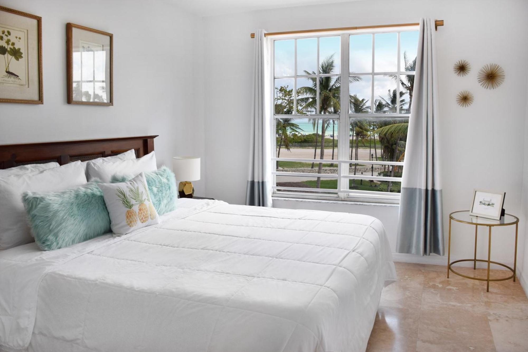 Signature Room Ocean View One King Bed