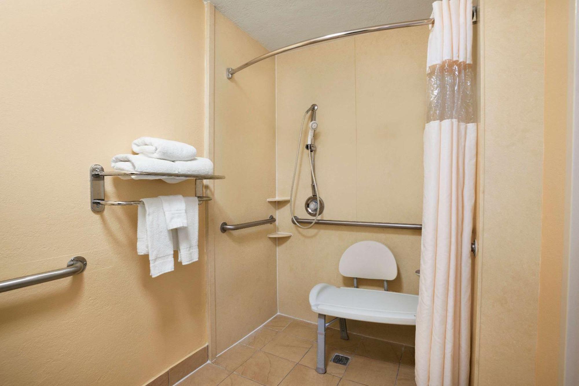 King Room Roll Shower Mobility Access or Non-Smoking