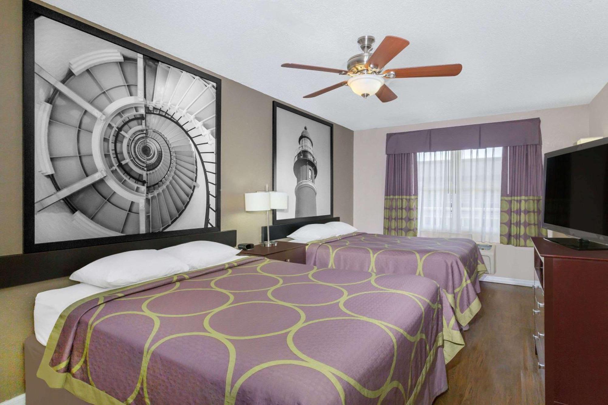 Queen Room Two Queen Beds Non-Smoking