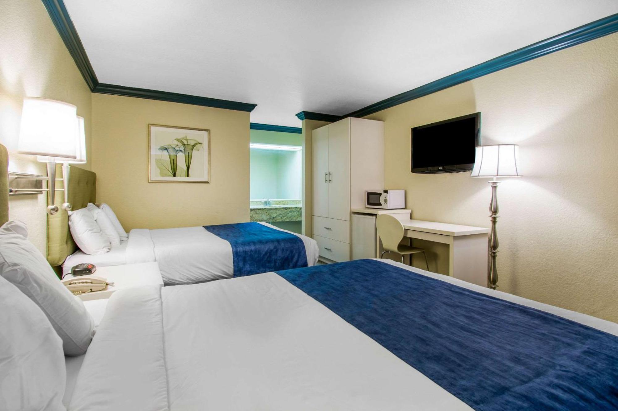 Queen Room Two Queen Beds Disability Access or Non-Smoking