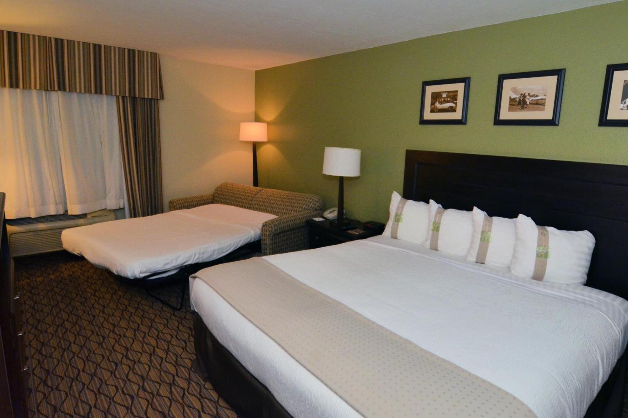 Standard King Room
