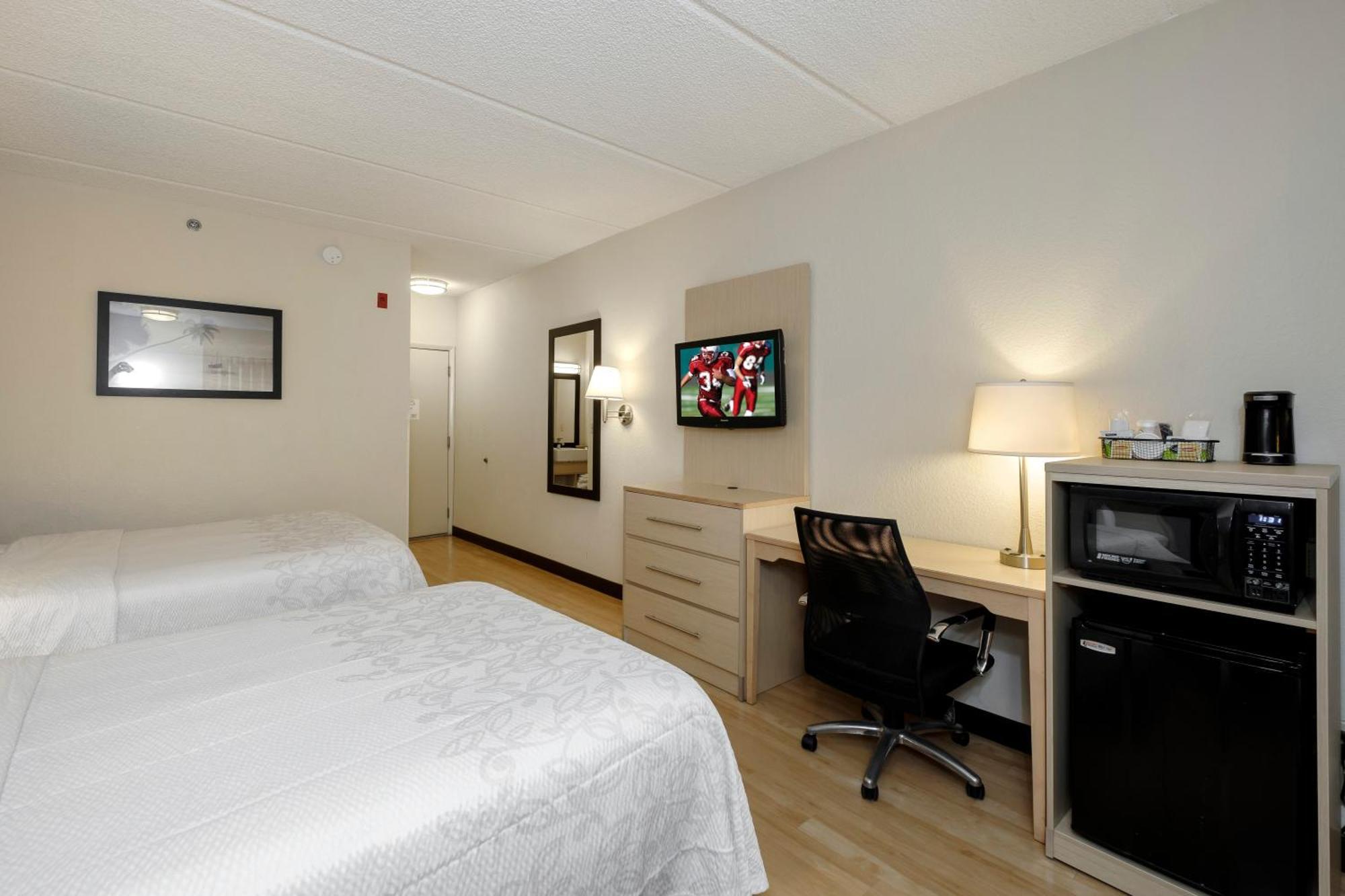 Deluxe Room Two Double Beds Smoke