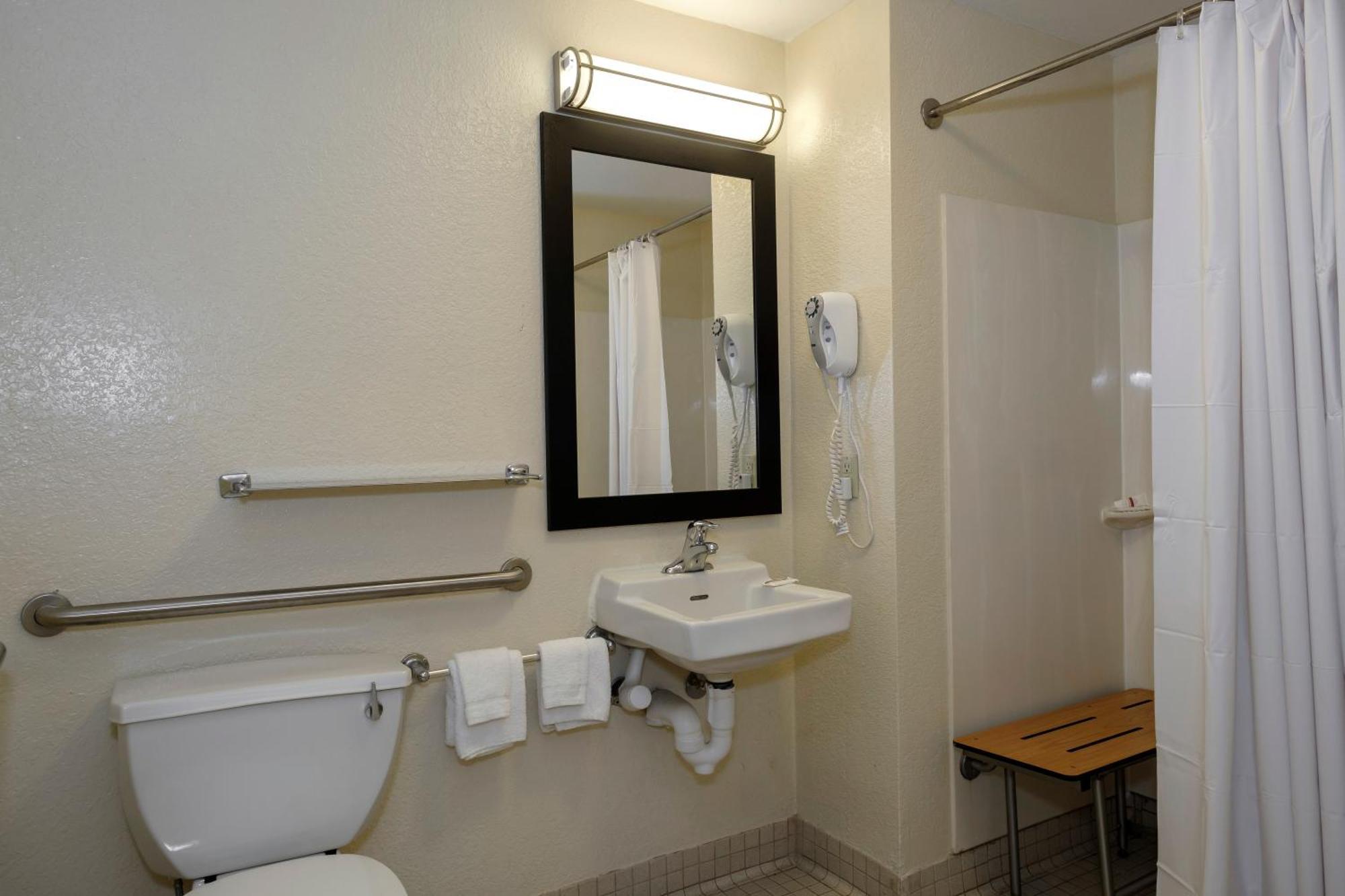 Superior King Room Disability Access Smoke