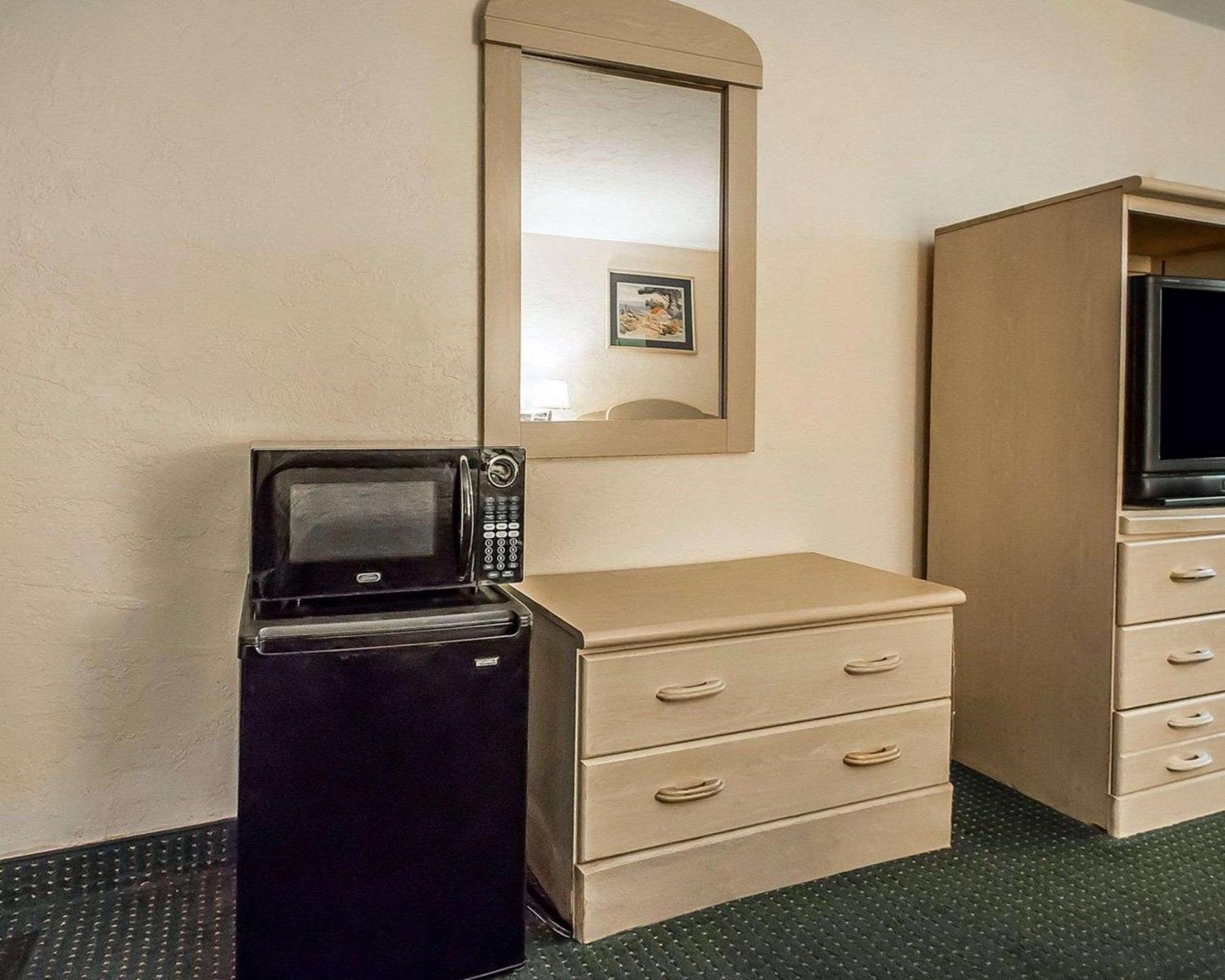 Double Room with Two Double Beds - Smoking,1280312779:JPEG