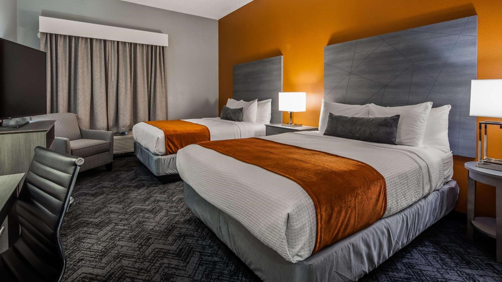 Queen Room with Two Queen Beds - Non-Smoking