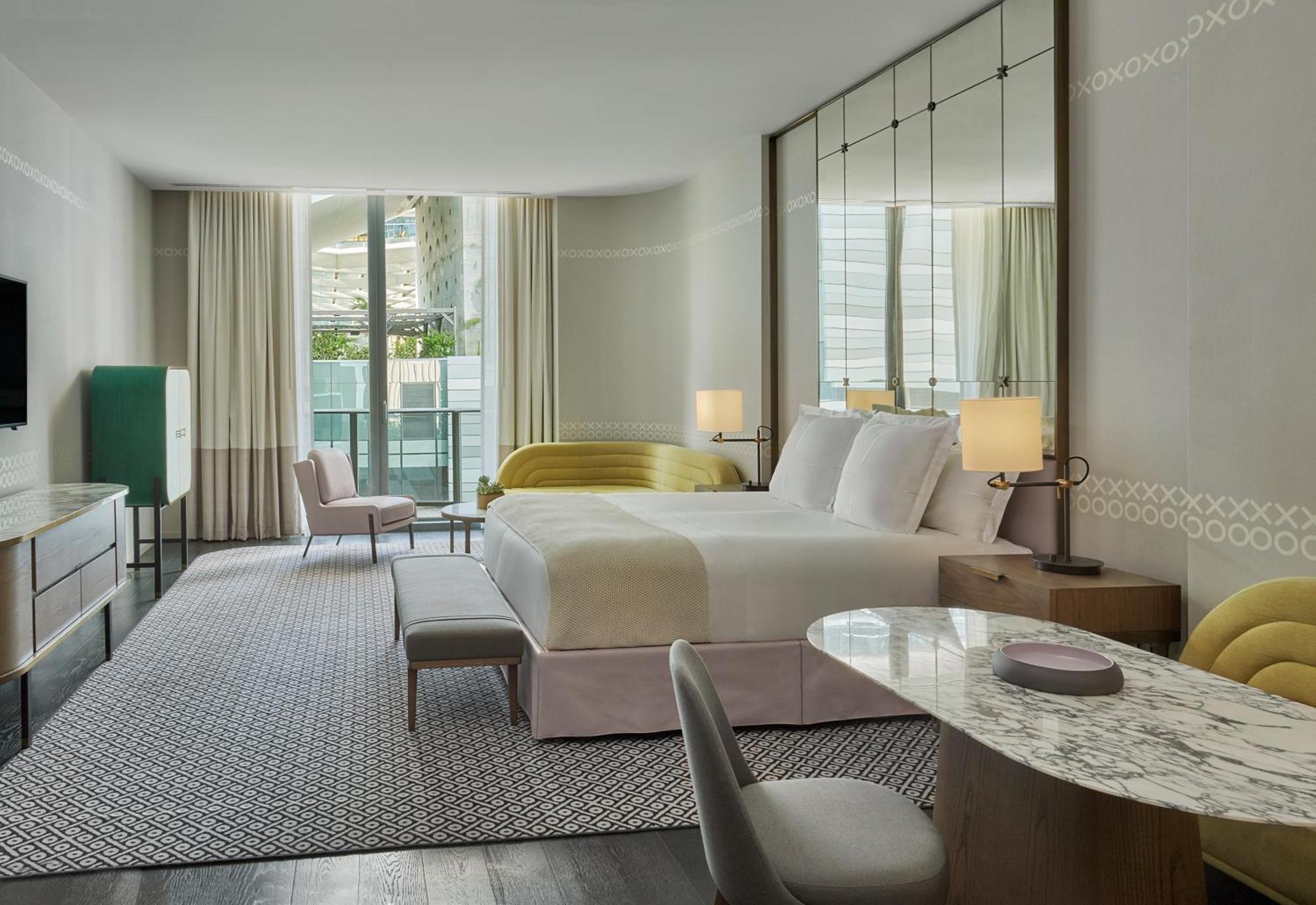 Lux King Room