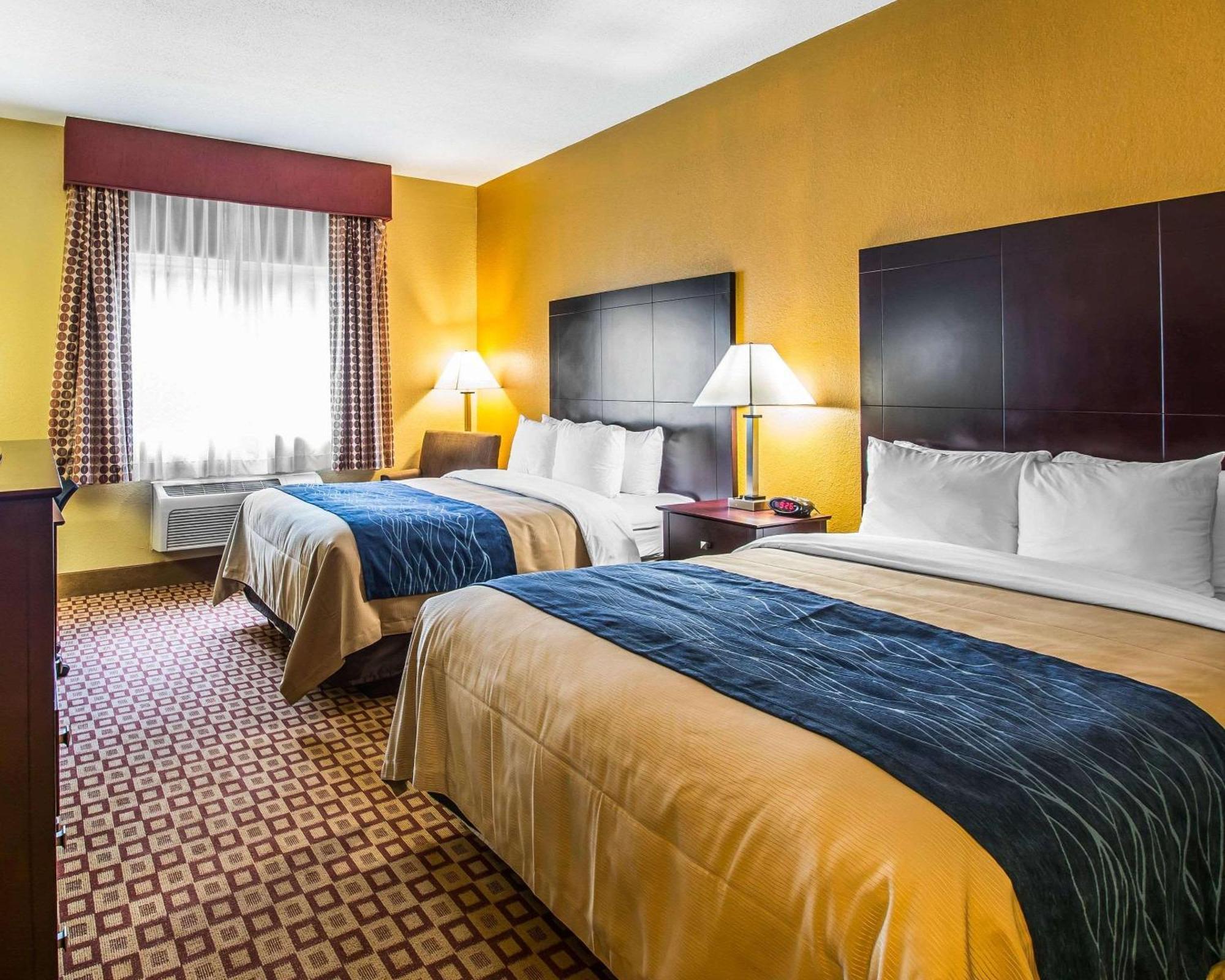 Queen Room with Two Queen Beds - Non-Smoking,1280360284:JPEG