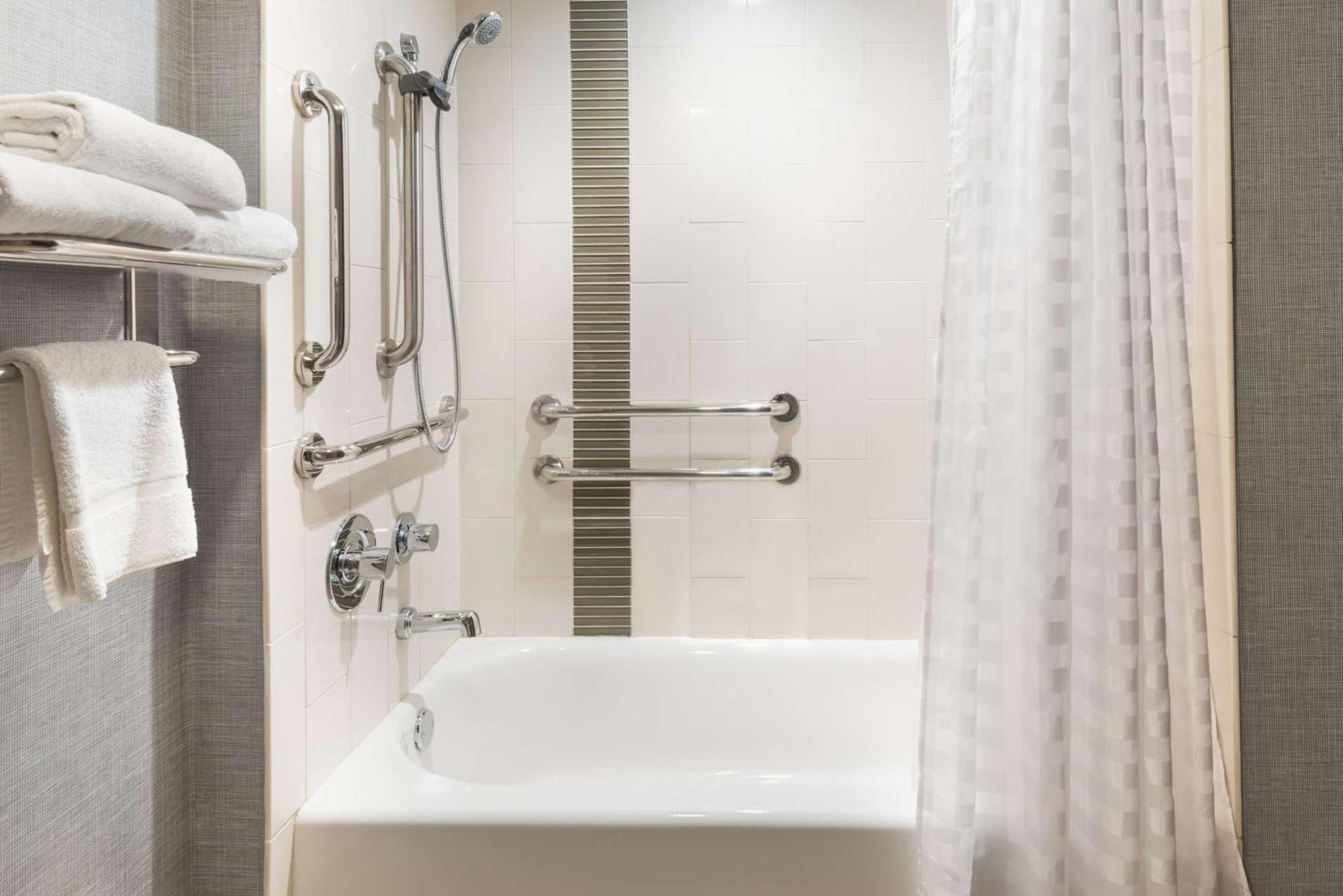 King Room Accessible Tub Disability Access