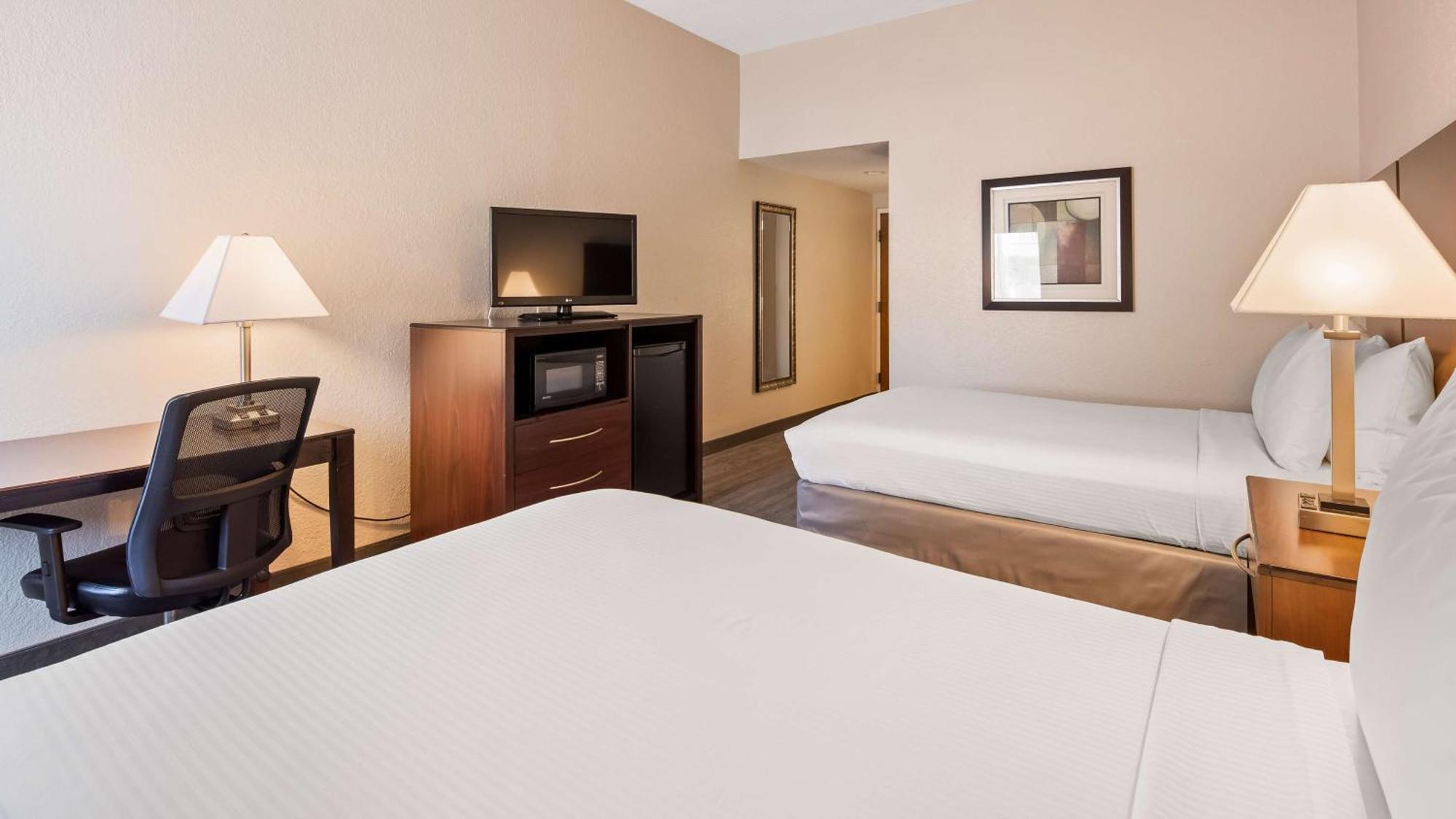 Double Room with Two Double Beds and Roll-In Shower - Disability Access