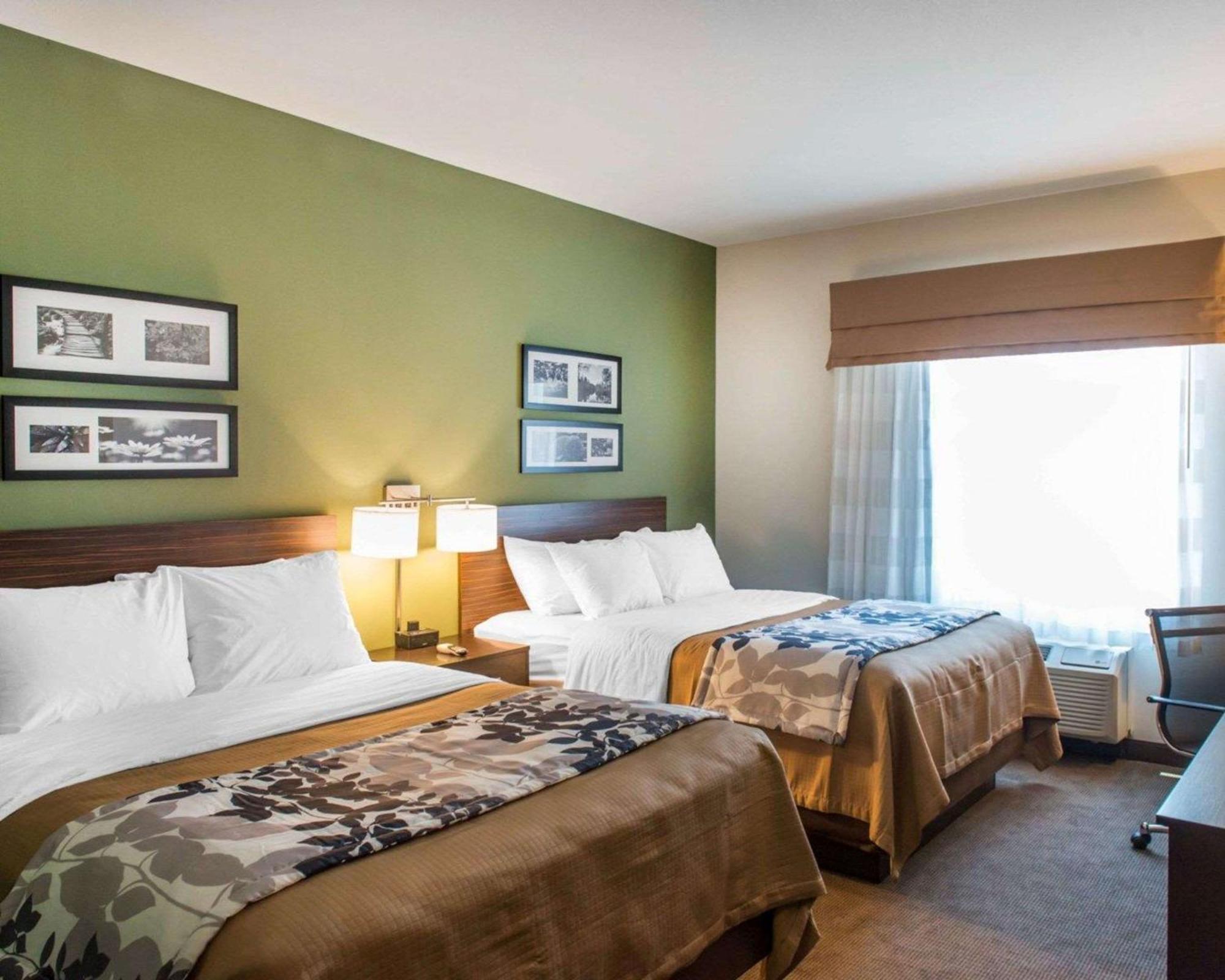 Queen Room with Two Queen Beds - Non-Smoking
