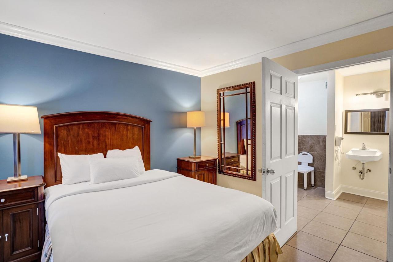 Queen Bed Accessible