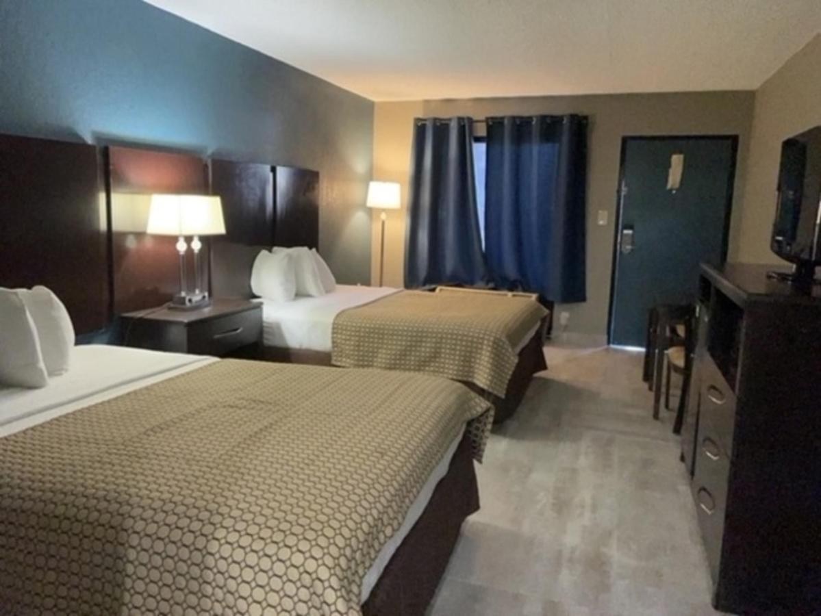 Standard Queen Room Two Queen Beds