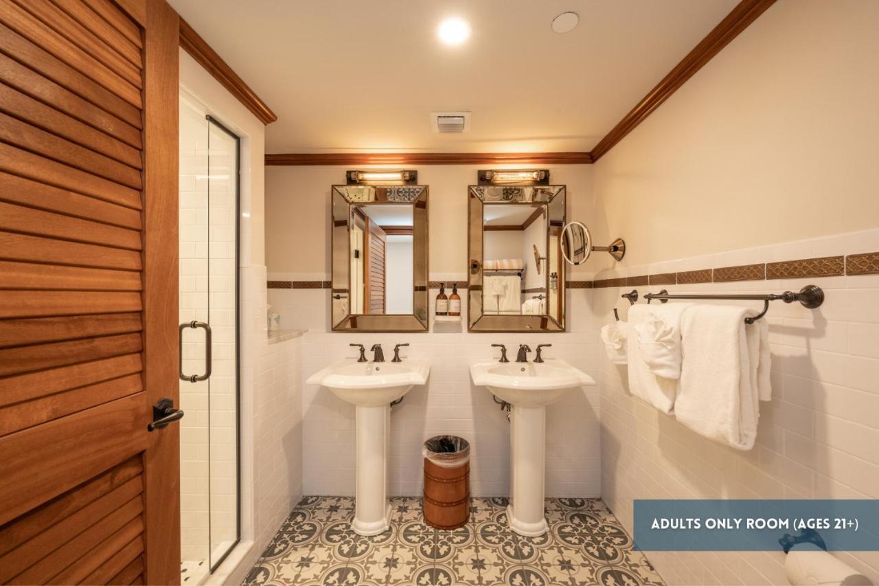 Humidor House King Suite Adults Only