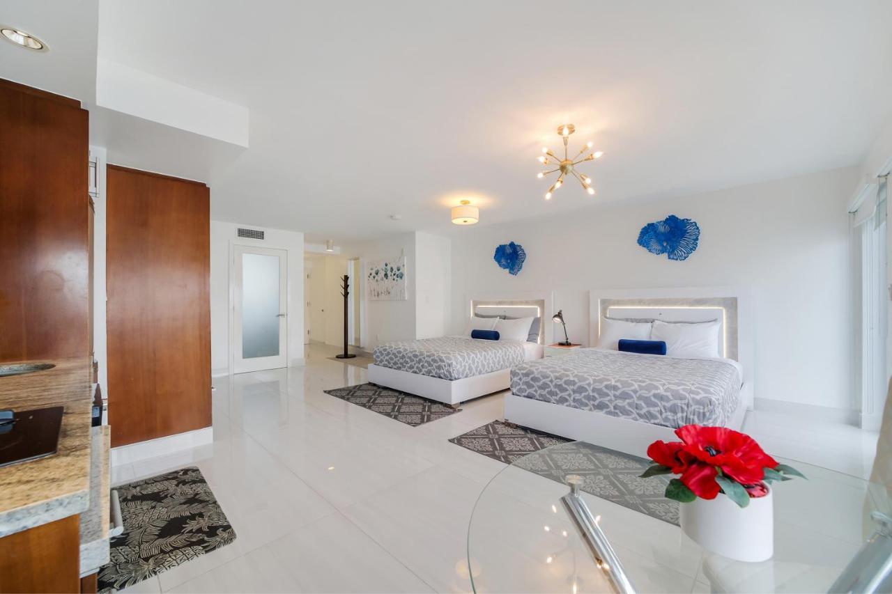 Top Floor Partial Ocean View Two Queens Suite Balcony Unit A506