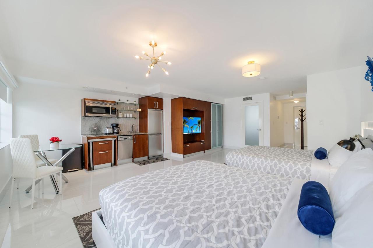 Top Floor Partial Ocean View Two Queens Suite Balcony Unit A506