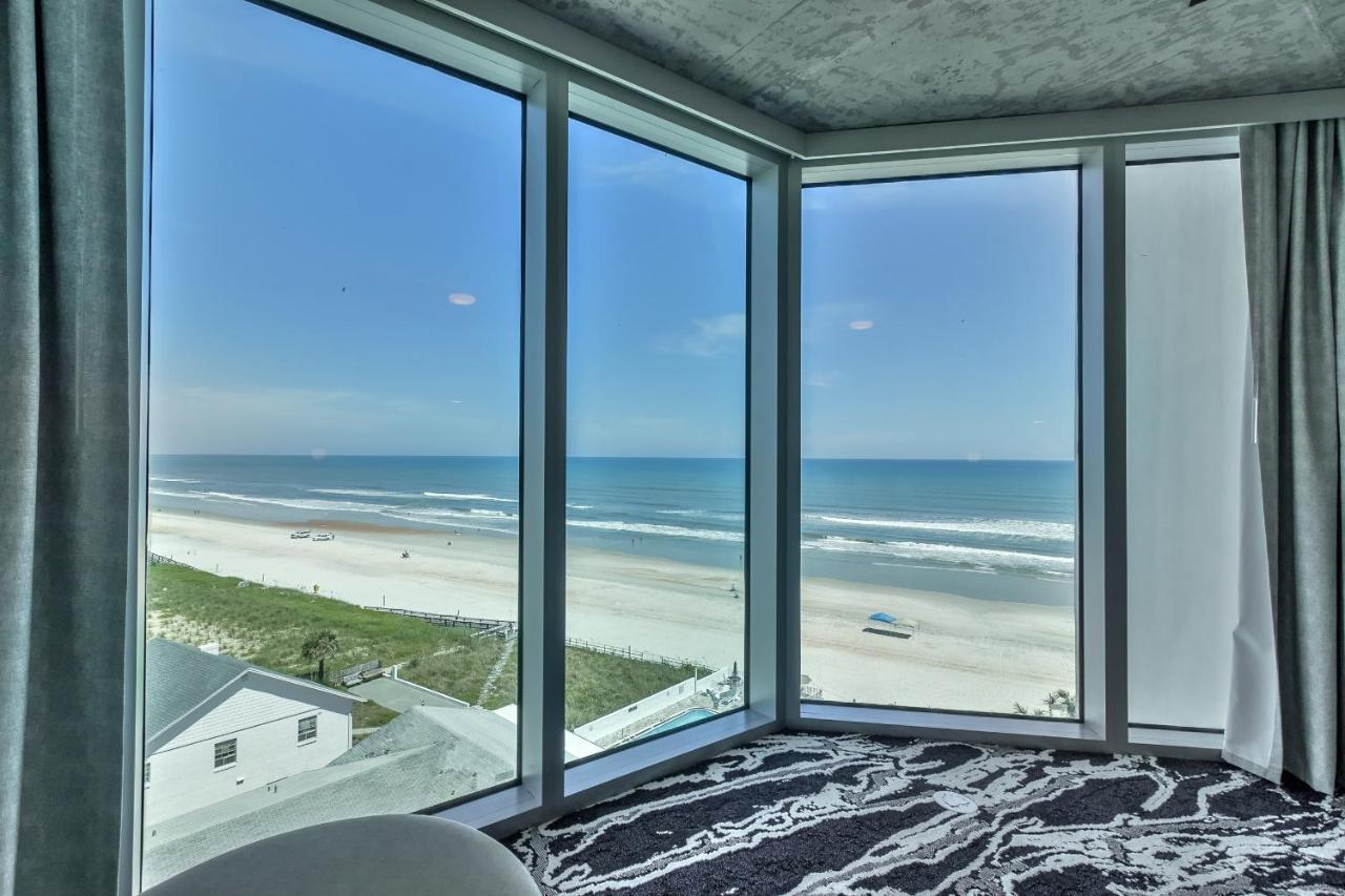 2 Bedroom Ocean & City North View Residence