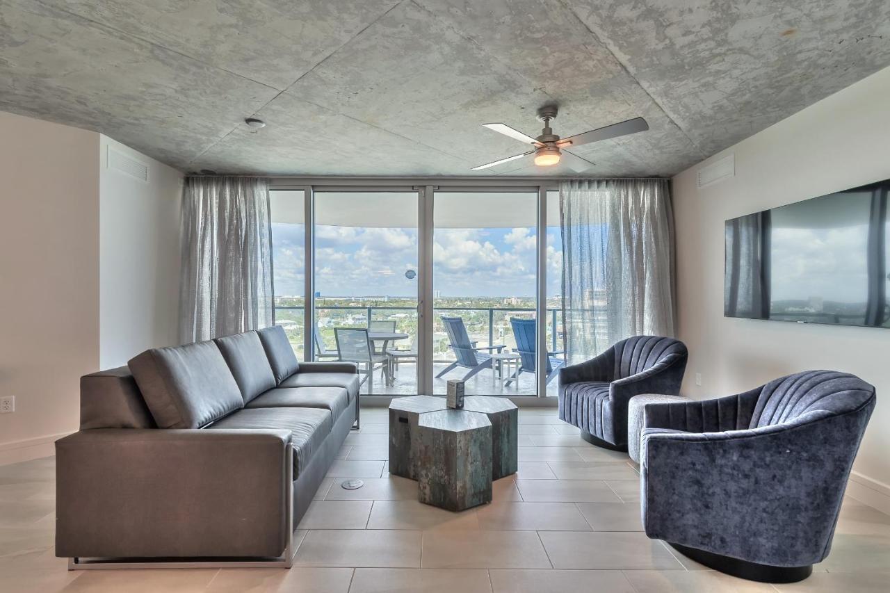 2 Bedroom Ocean & City North View Residence